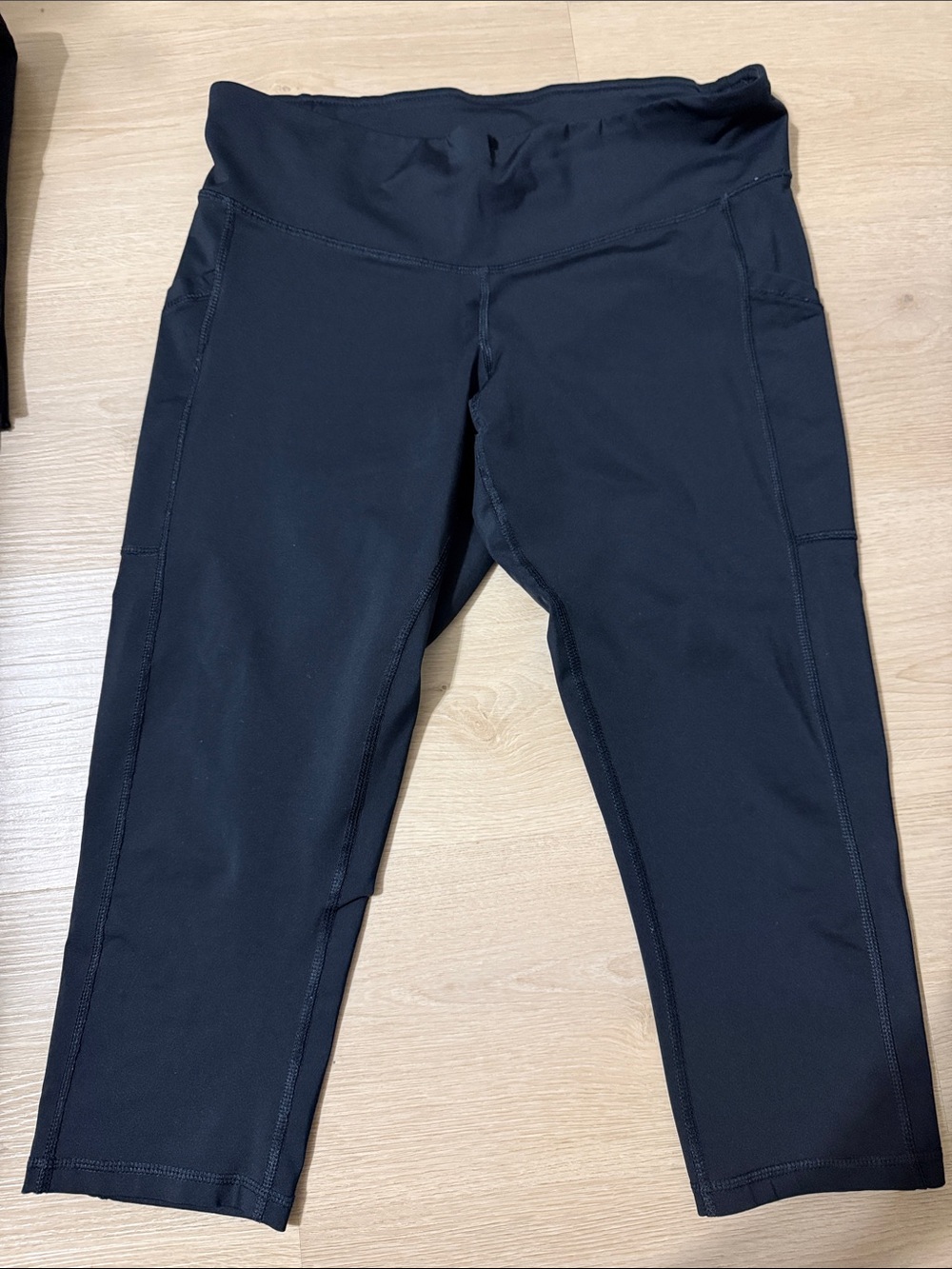 Champion Black Capri Leggings with Side Pockets